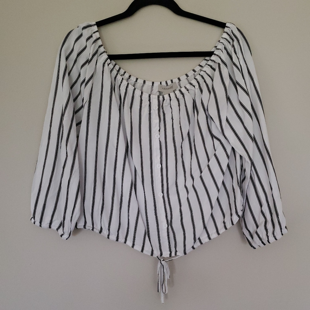 Passport white & black long sleeve crop top XL
